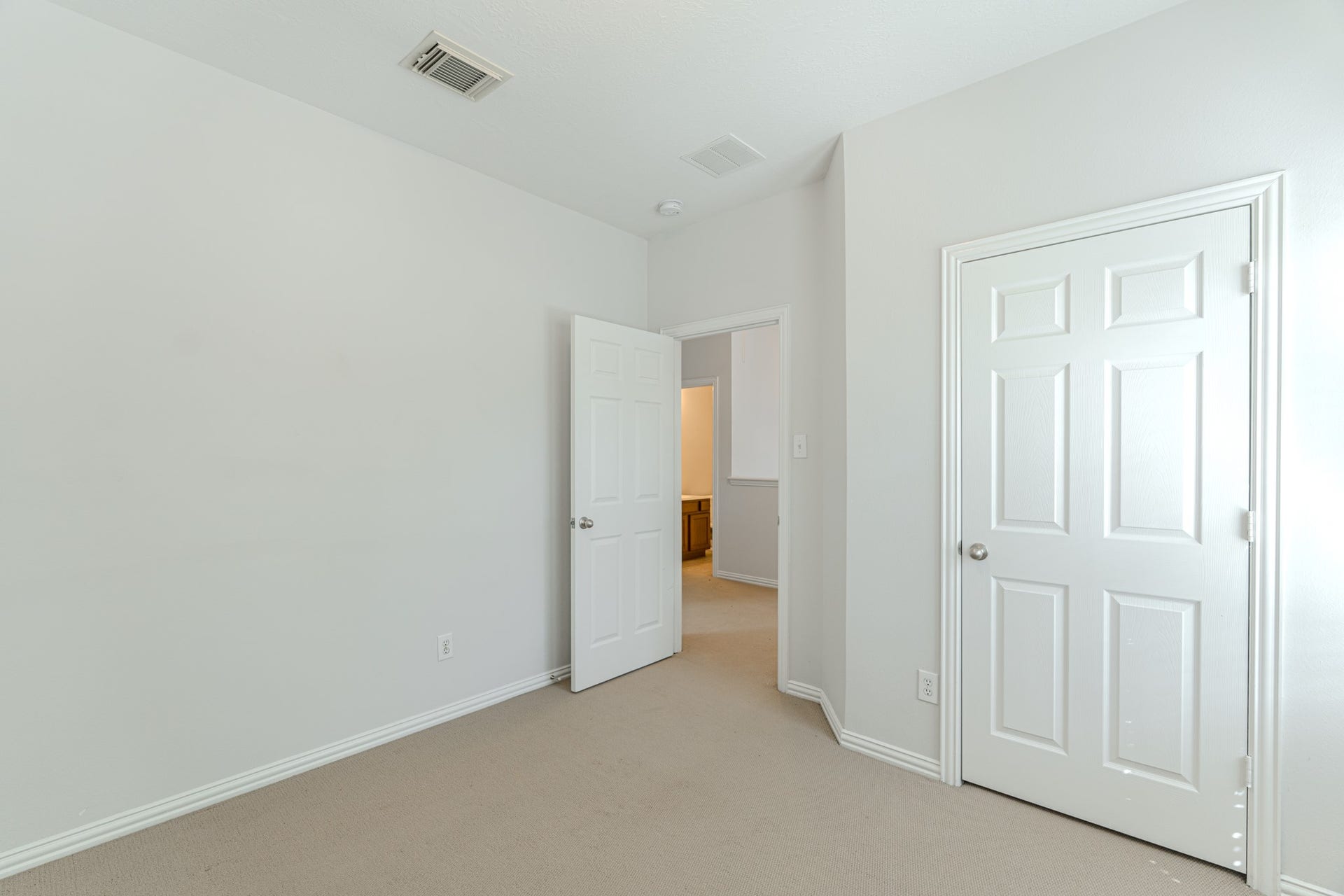 130 W Montfair Boulevard, The Woodlands, TX 77382 130 W Montfair Boulevard, The Woodlands, TX 77382