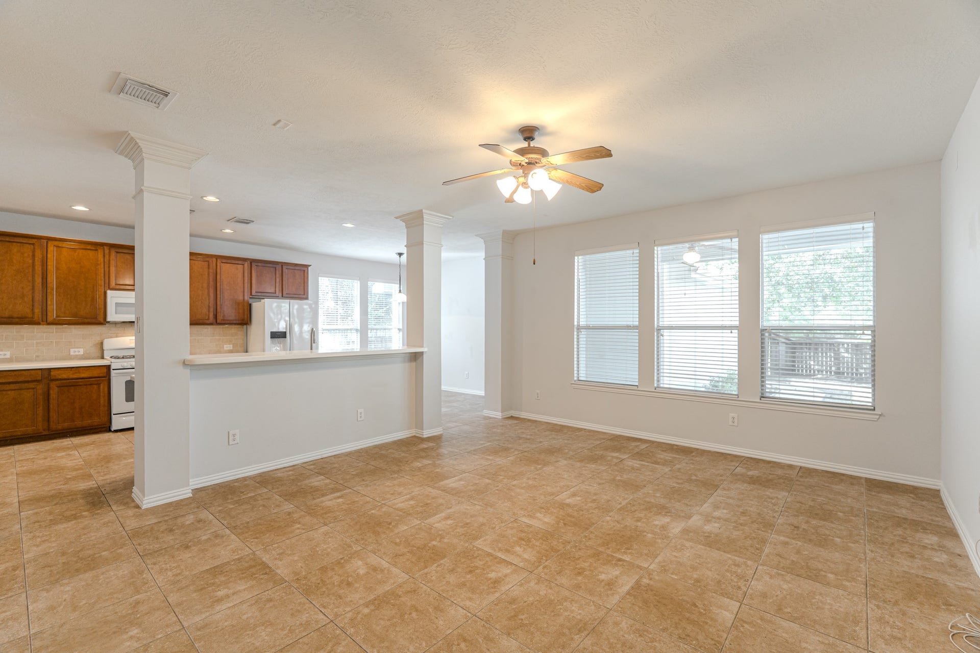 130 W Montfair Boulevard, The Woodlands, TX 77382 130 W Montfair Boulevard, The Woodlands, TX 77382