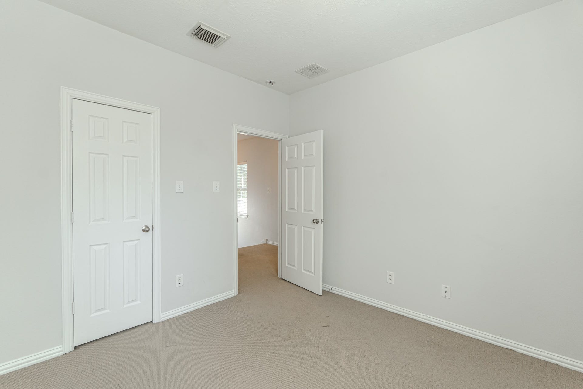 130 W Montfair Boulevard, The Woodlands, TX 77382 130 W Montfair Boulevard, The Woodlands, TX 77382