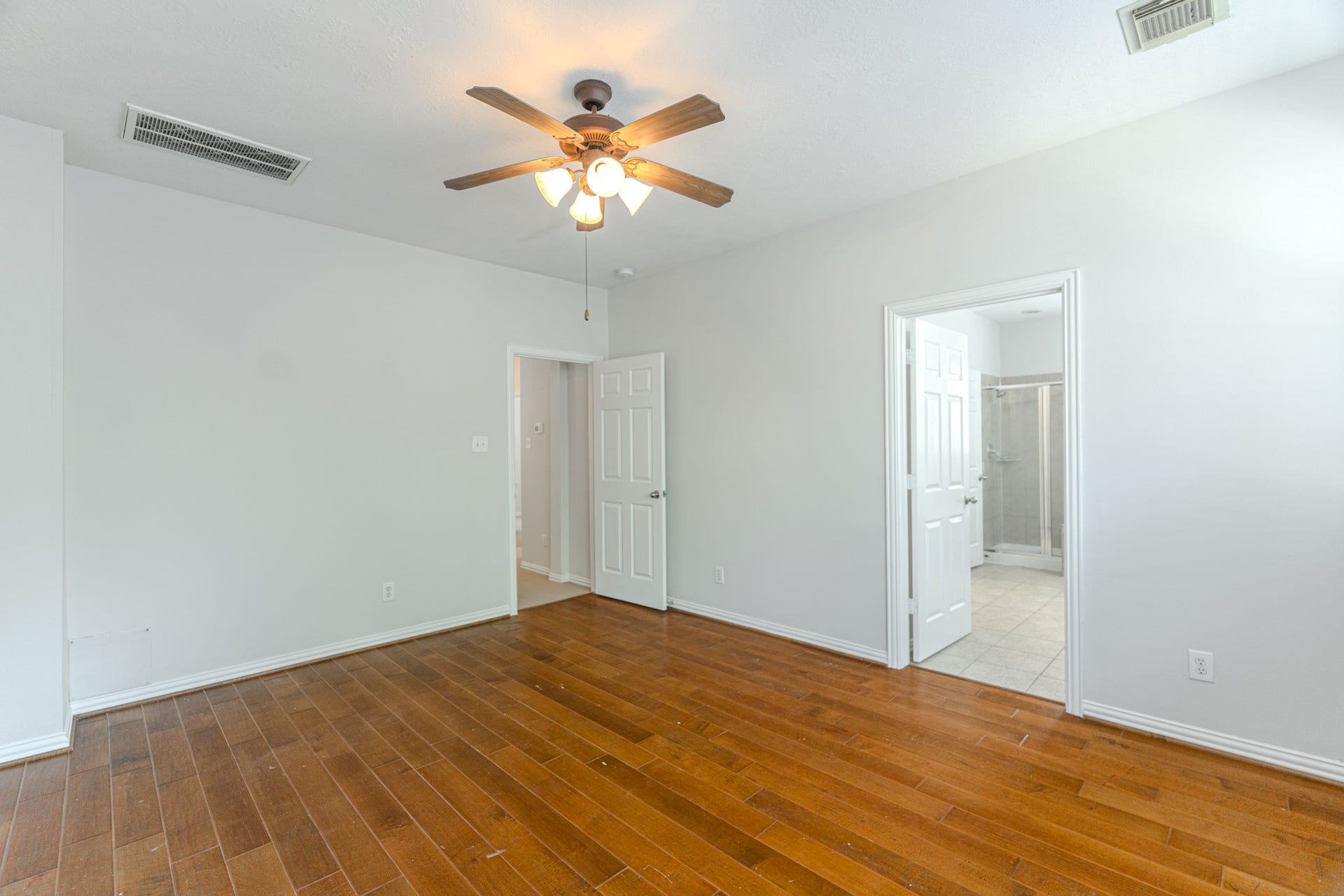 130 W Montfair Boulevard, The Woodlands, TX 77382 130 W Montfair Boulevard, The Woodlands, TX 77382