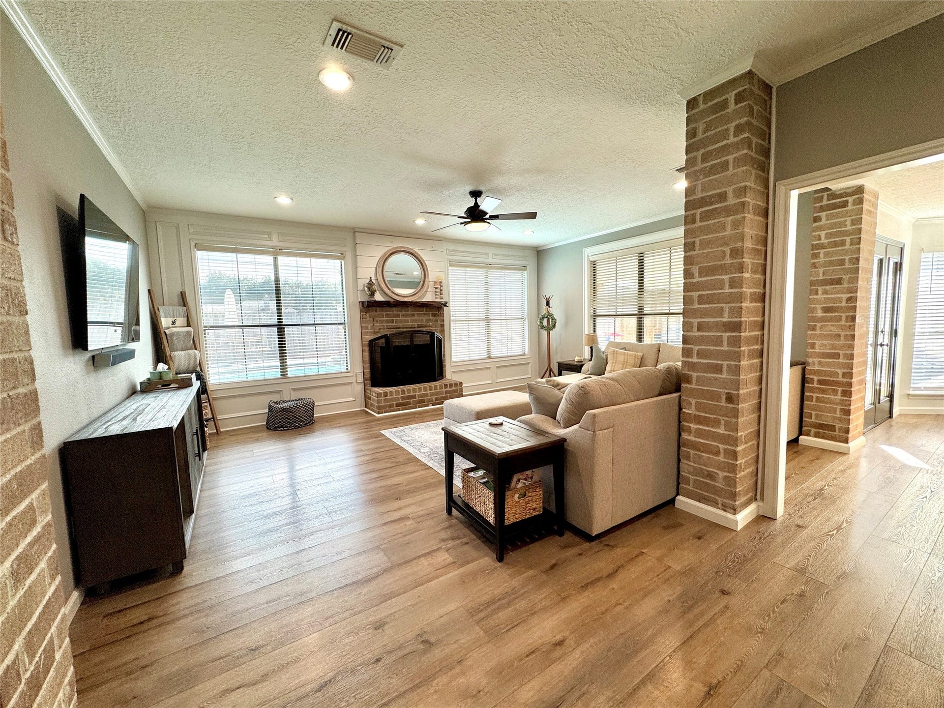 614 Mistycreek Drive, Richmond, TX 77406 614 Mistycreek Drive, Richmond, TX 77406