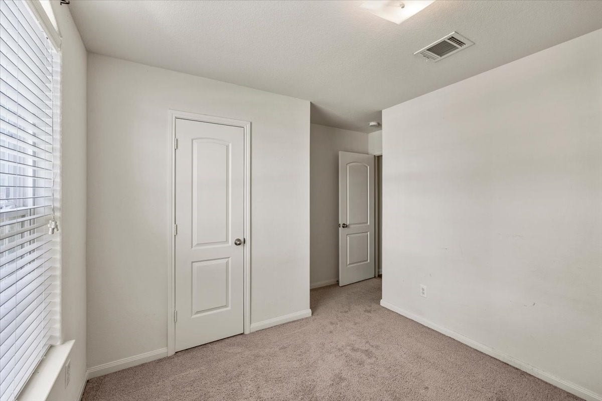 422 Hawks View Drive, La Marque, TX 77568 Bedroom 2