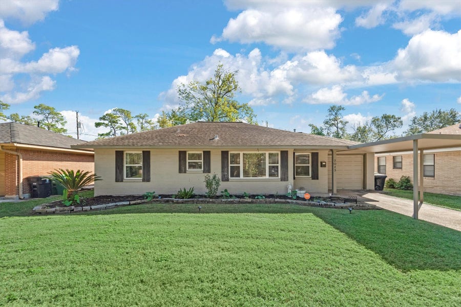 Property photo for 2023 Woodcrest Drive, Houston, TX