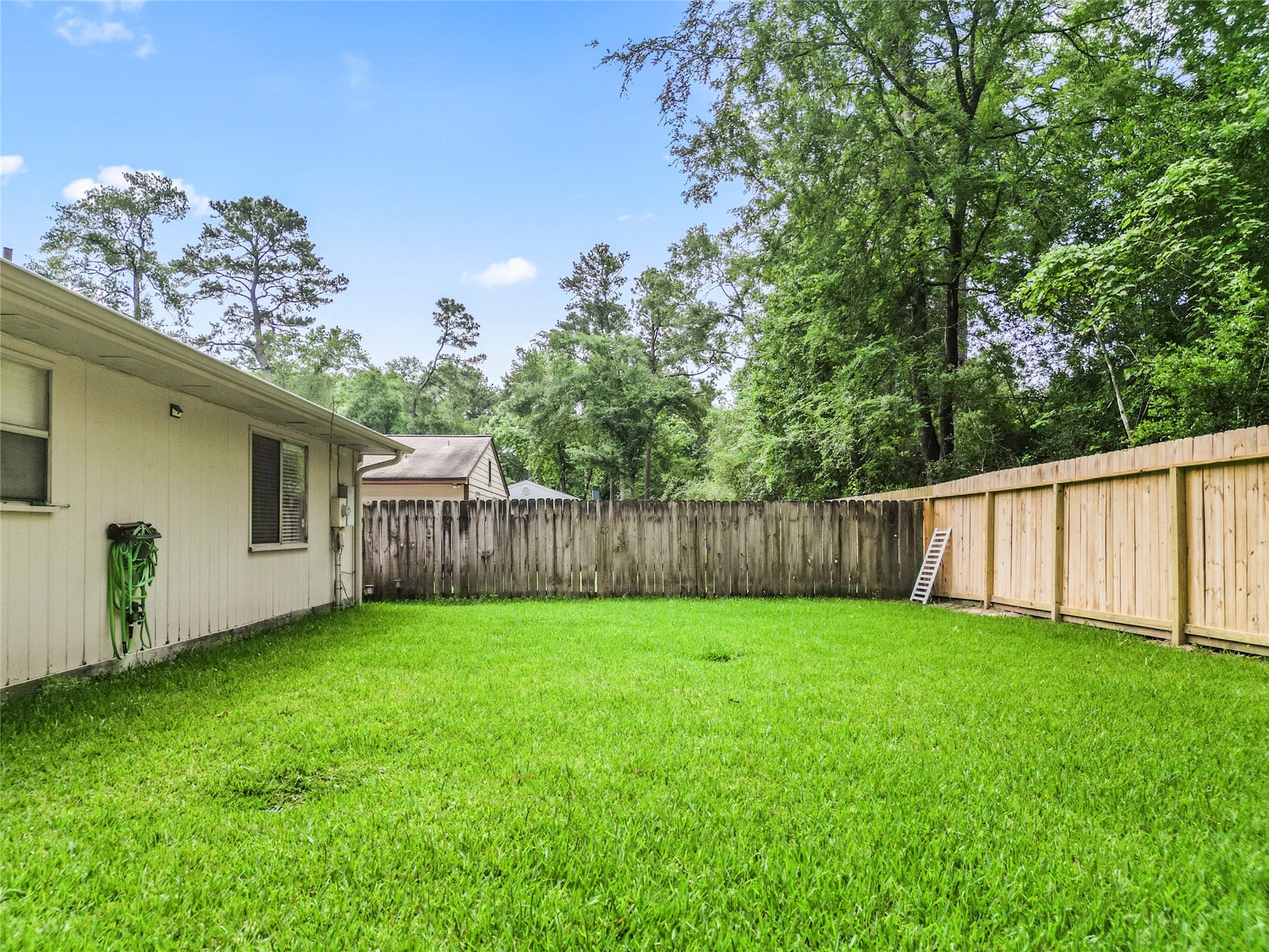 1 E Woodtimber Court, Spring, TX 77381 1 E Woodtimber Court, Spring, TX 77381