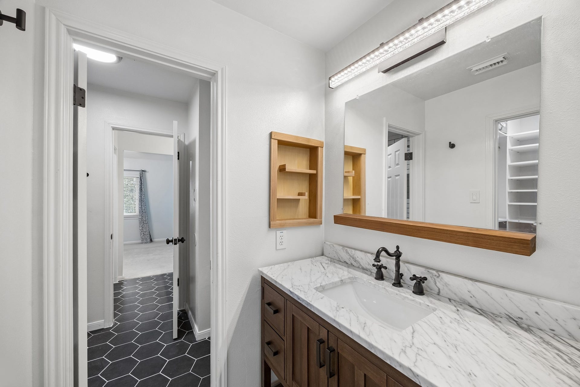 14402 Summerwood Lakes Drive, Houston, TX 77044 14402 Summerwood Lakes Drive, Houston, TX 77044