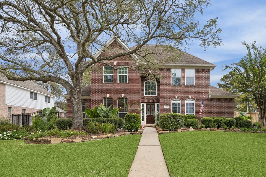 Property photo for 14402 Summerwood Lakes Drive, Houston, TX