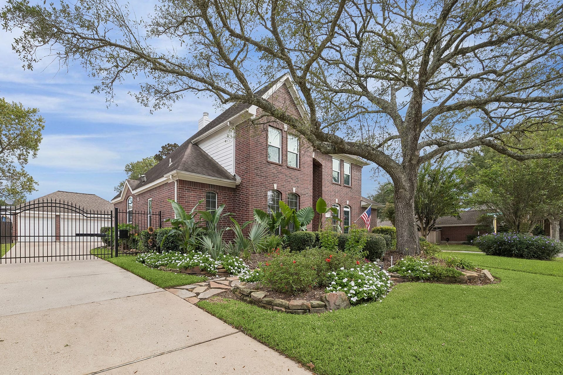 14402 Summerwood Lakes Drive, Houston, TX 77044 14402 Summerwood Lakes Drive, Houston, TX 77044