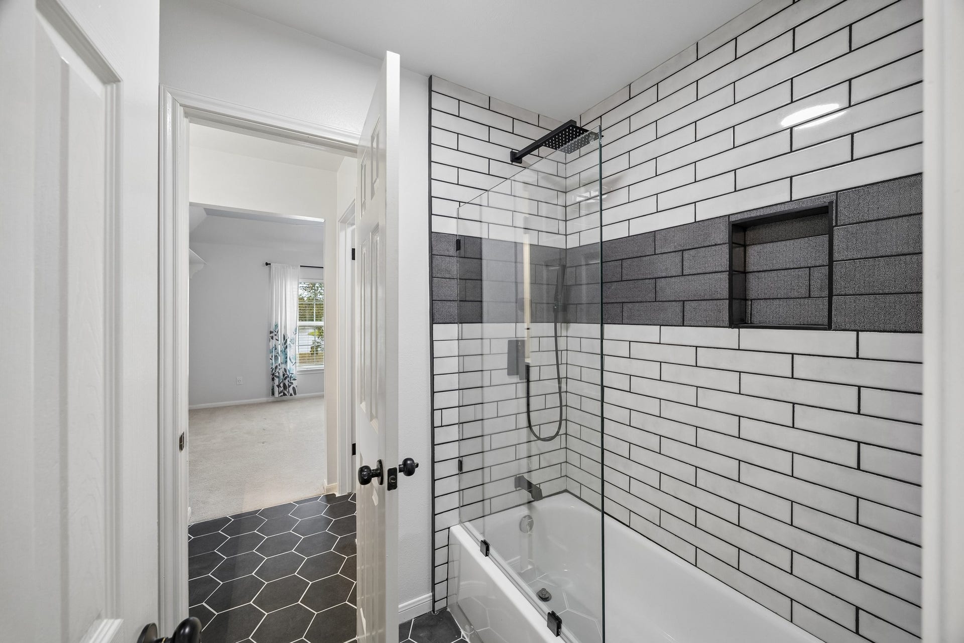 14402 Summerwood Lakes Drive, Houston, TX 77044 14402 Summerwood Lakes Drive, Houston, TX 77044
