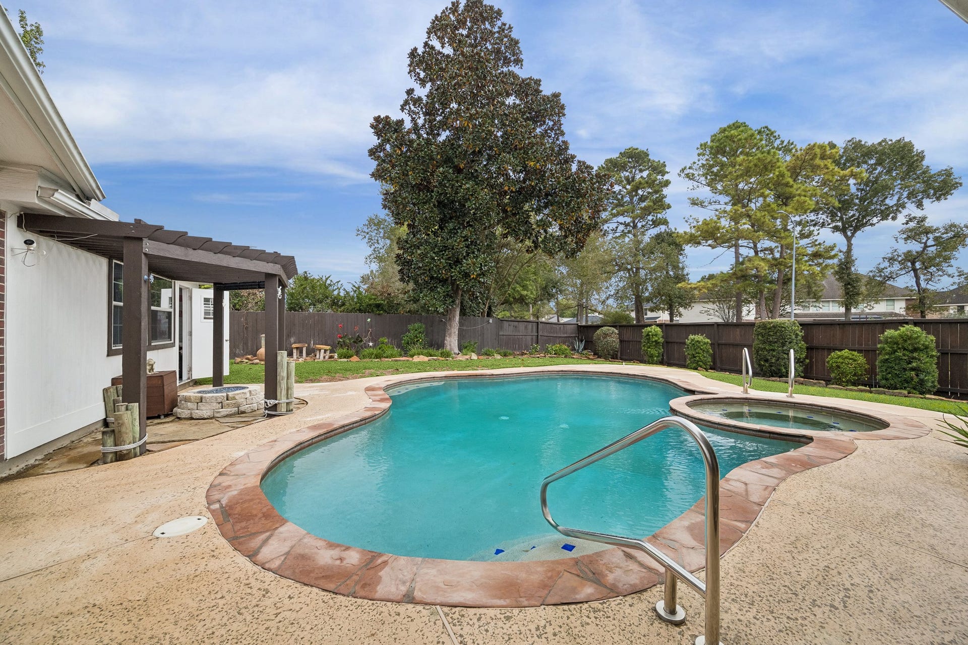14402 Summerwood Lakes Drive, Houston, TX 77044 14402 Summerwood Lakes Drive, Houston, TX 77044
