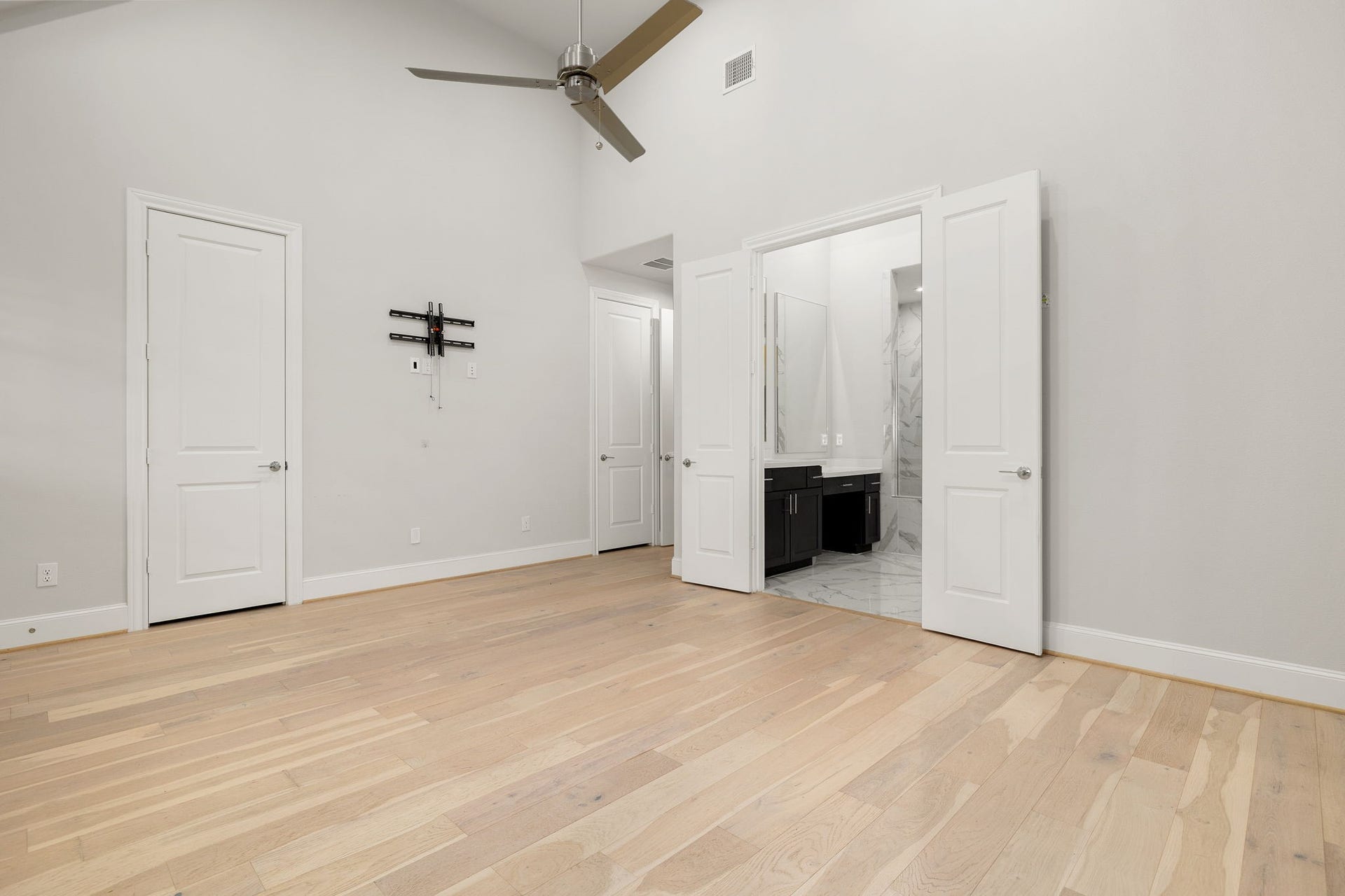 5306 S Capitol Street, Houston, TX 77023 5306 S Capitol Street, Houston, TX 77023