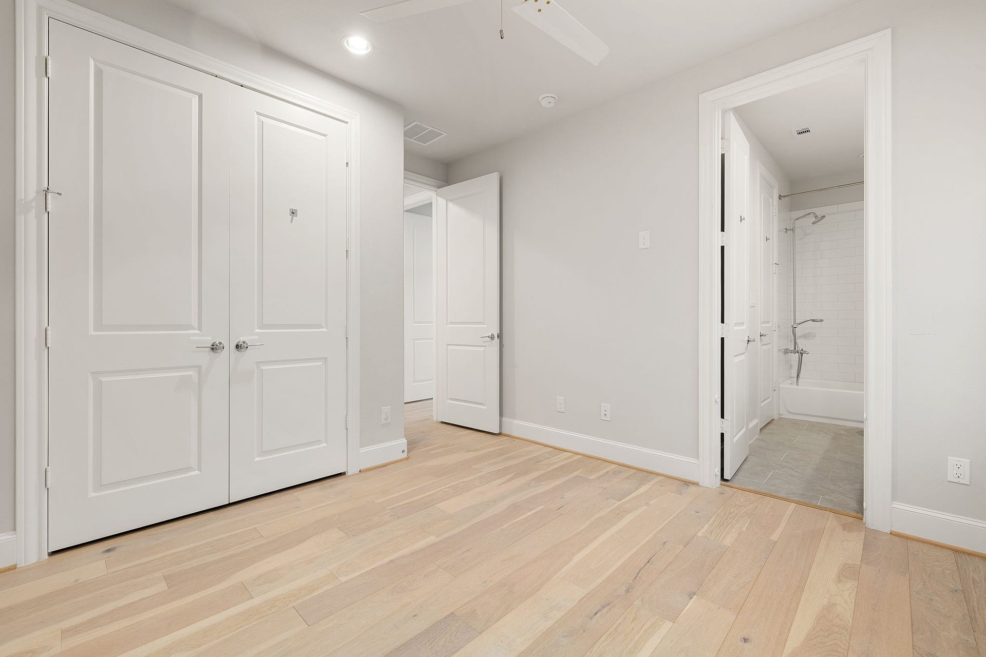 5306 S Capitol Street, Houston, TX 77023 5306 S Capitol Street, Houston, TX 77023