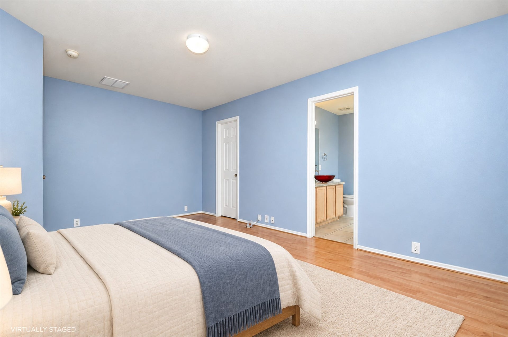 6003 Baldwin Elm St, Richmond, TX 77407 Master Bedroom - AI Staging
***Property is vacant. Photo digitally enhanced with AI; lighting, color, and ceiling appearance adjusted. ***