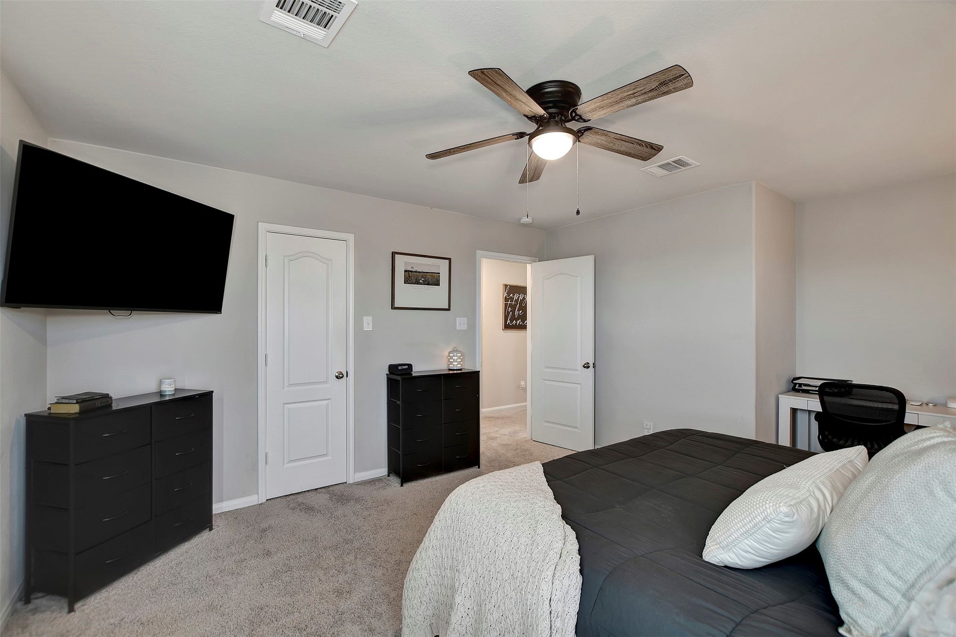 Primary offers a walk-in closet!