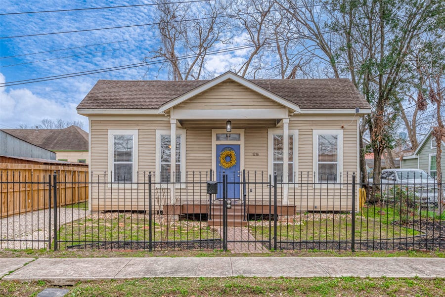 Property photo for 1216 Campbell Street, Houston, TX
