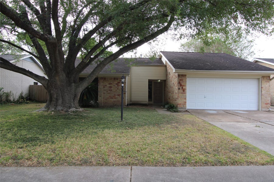 Property photo for 9846 Sagepike Drive, Houston, TX