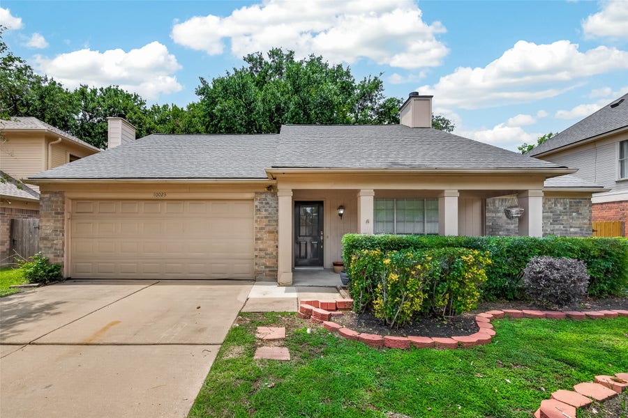 Property photo for 10023 Cabin Creek Drive, Houston, TX
