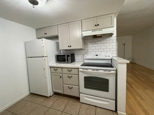 2350 Bering Drive, #72, Houston, TX 77057 2350 Bering Drive, #72, Houston, TX 77057