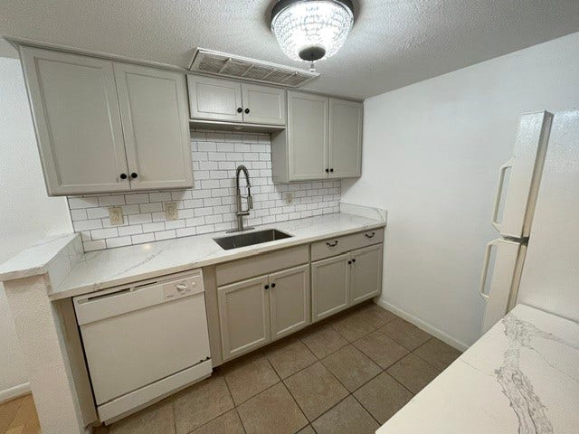 2350 Bering Drive, #72, Houston, TX 77057 2350 Bering Drive, #72, Houston, TX 77057