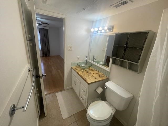 2350 Bering Drive, #72, Houston, TX 77057 2350 Bering Drive, #72, Houston, TX 77057