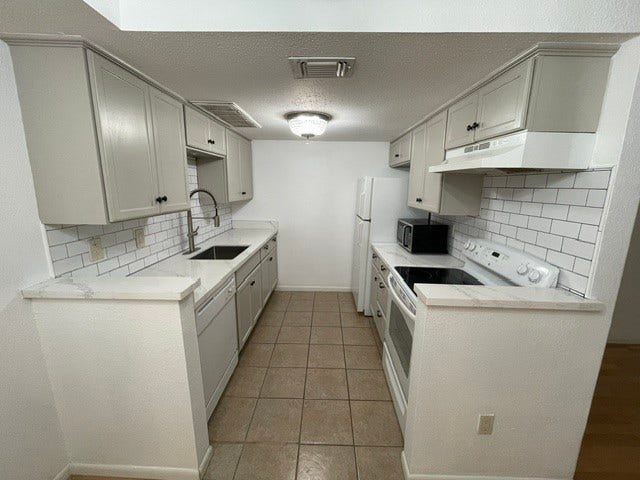 2350 Bering Drive, #72, Houston, TX 77057 2350 Bering Drive, #72, Houston, TX 77057