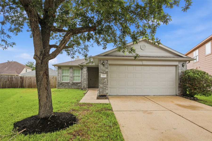 Property photo for 4754 Chisholm Hollow, Fresno, TX