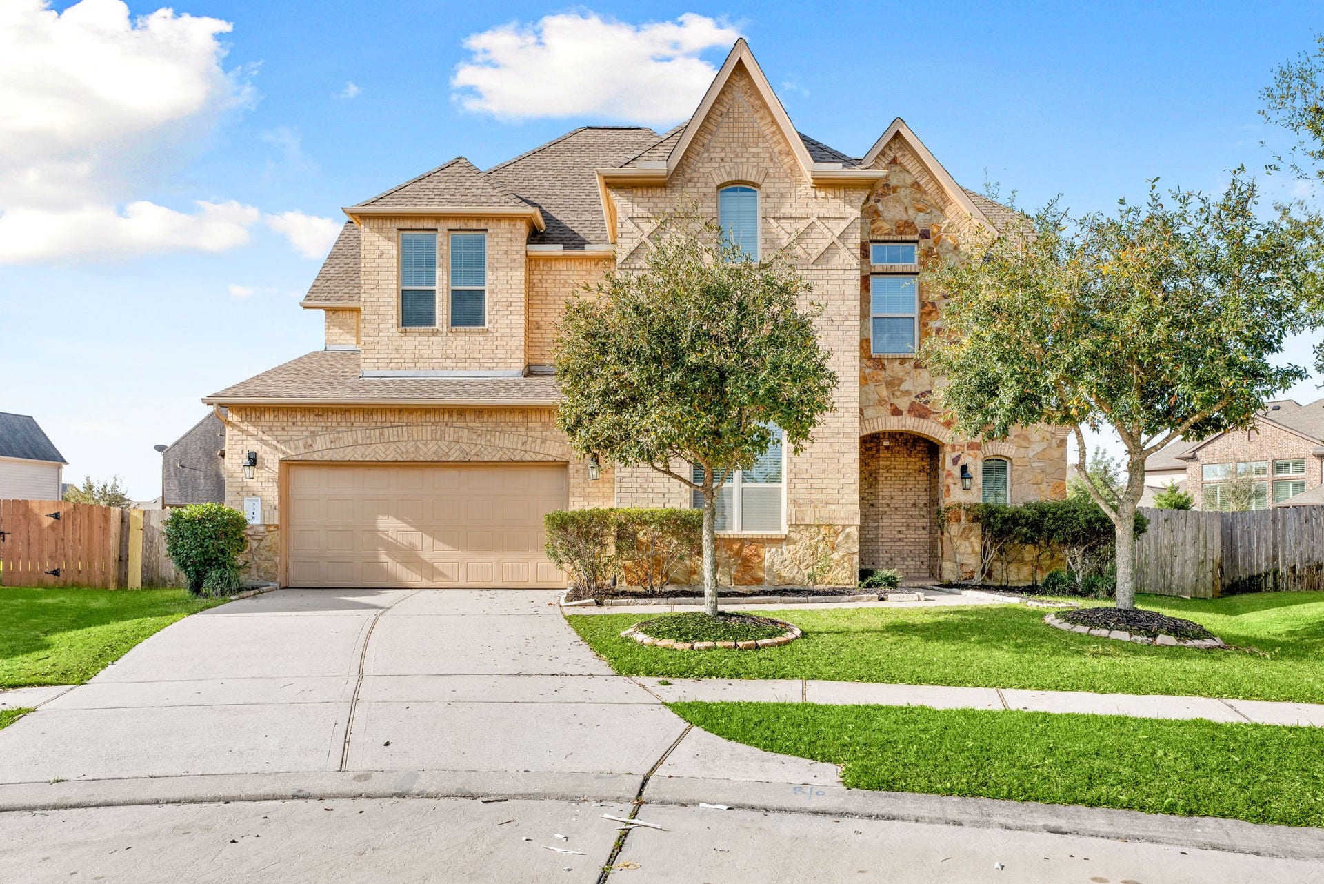 3318 Elizabeth Springs Court, Katy, TX 77494 Welcome home to 3318 Elizabeth Springs Court!