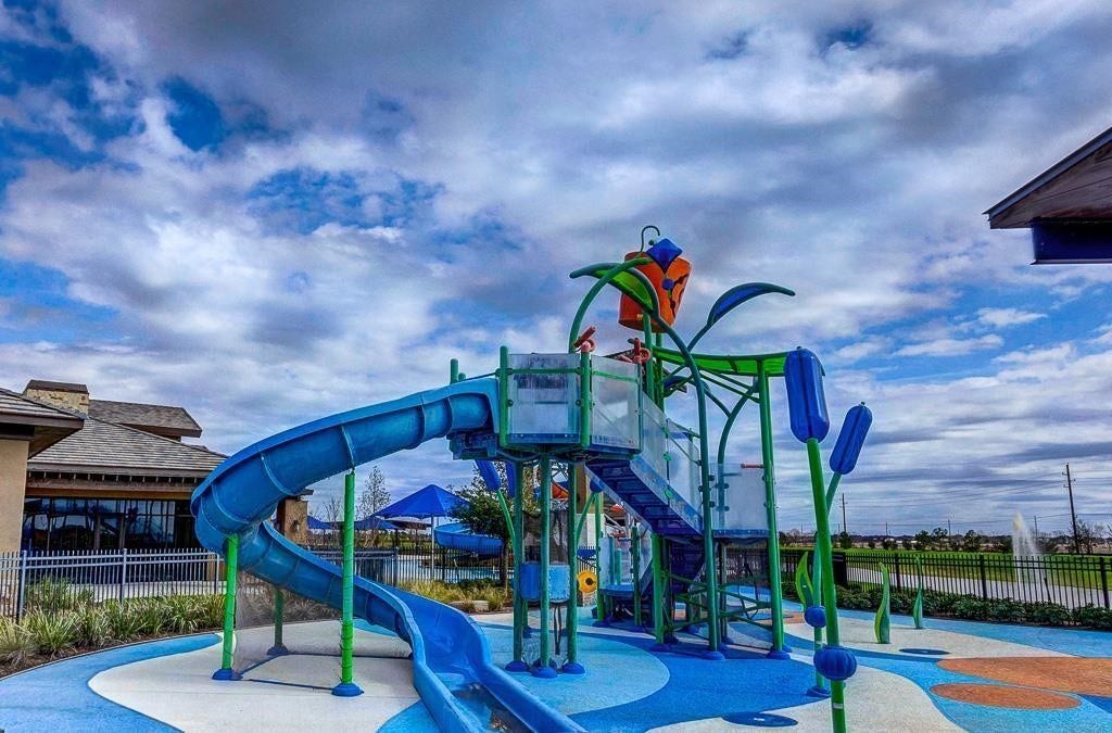 3318 Elizabeth Springs Court, Katy, TX 77494 Community splash zone for the little ones to enjoy.