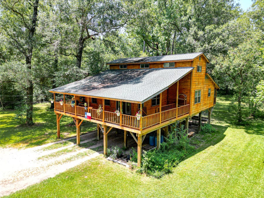 Property photo for 16 Magnolia Road, Woodbranch, TX