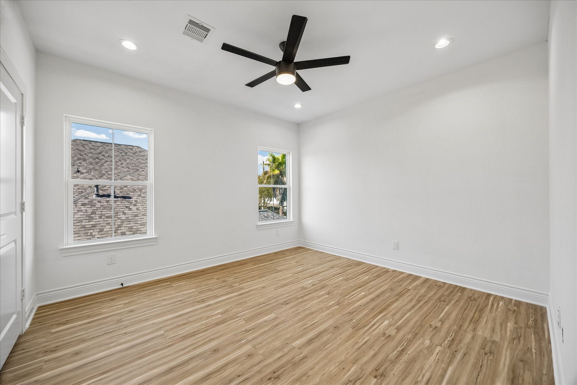 1413 Cottage Cove Court, Seabrook, TX 77586