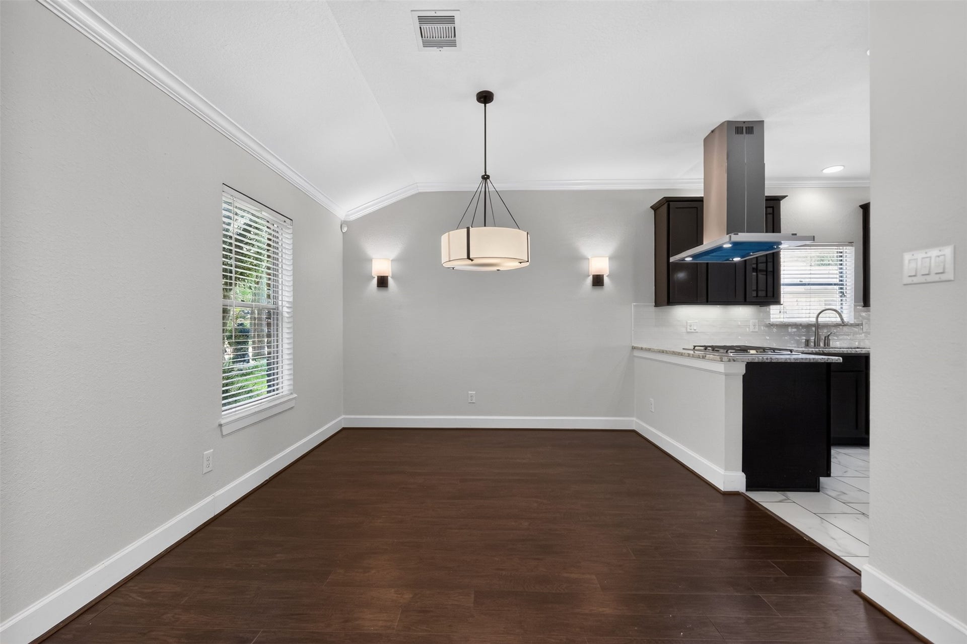 4023 Bayou Grove Drive, Seabrook, TX 77586 4023 Bayou Grove Drive, Seabrook, TX 77586