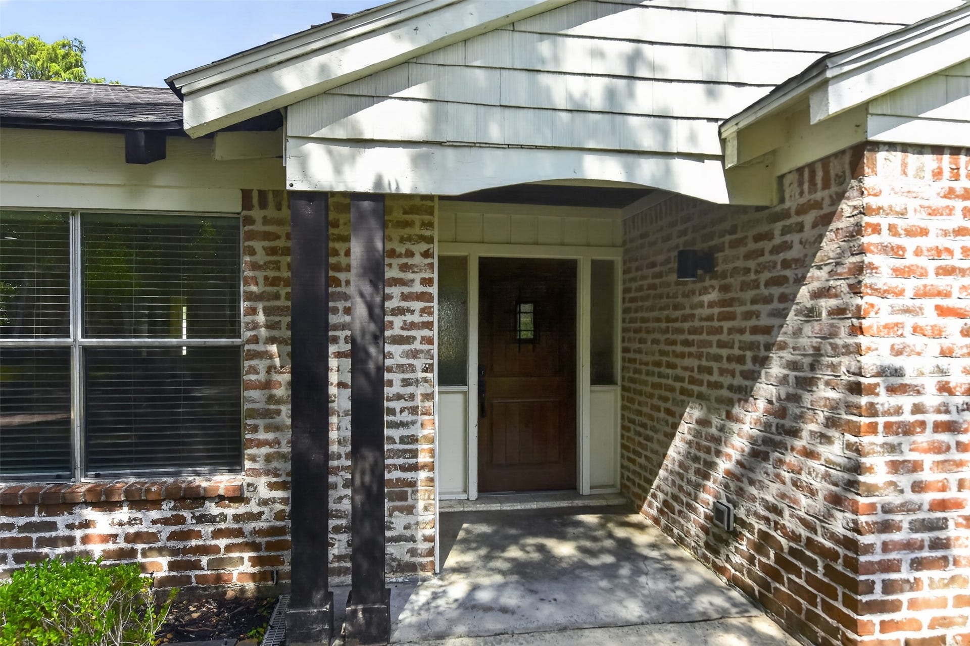 4023 Bayou Grove Drive, Seabrook, TX 77586 4023 Bayou Grove Drive, Seabrook, TX 77586