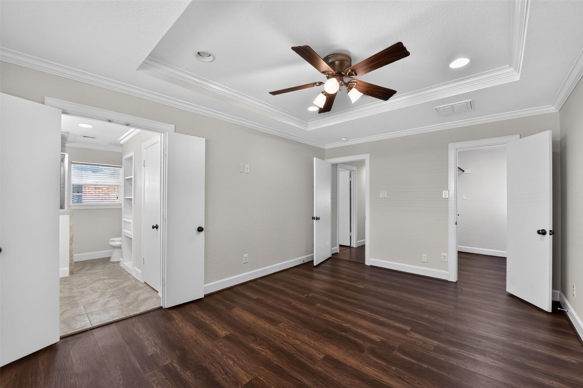 4023 Bayou Grove Drive, Seabrook, TX 77586 4023 Bayou Grove Drive, Seabrook, TX 77586
