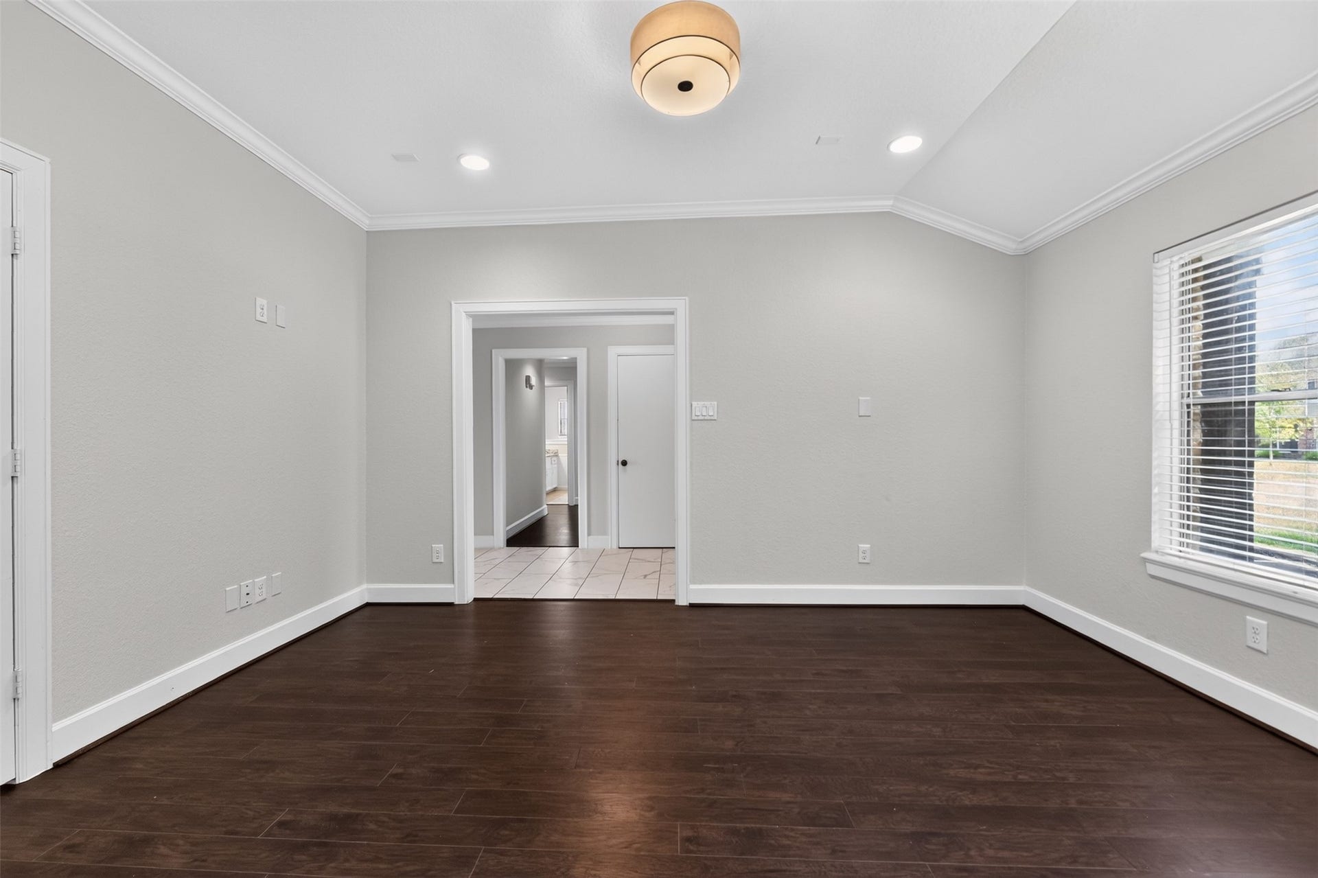 4023 Bayou Grove Drive, Seabrook, TX 77586 4023 Bayou Grove Drive, Seabrook, TX 77586
