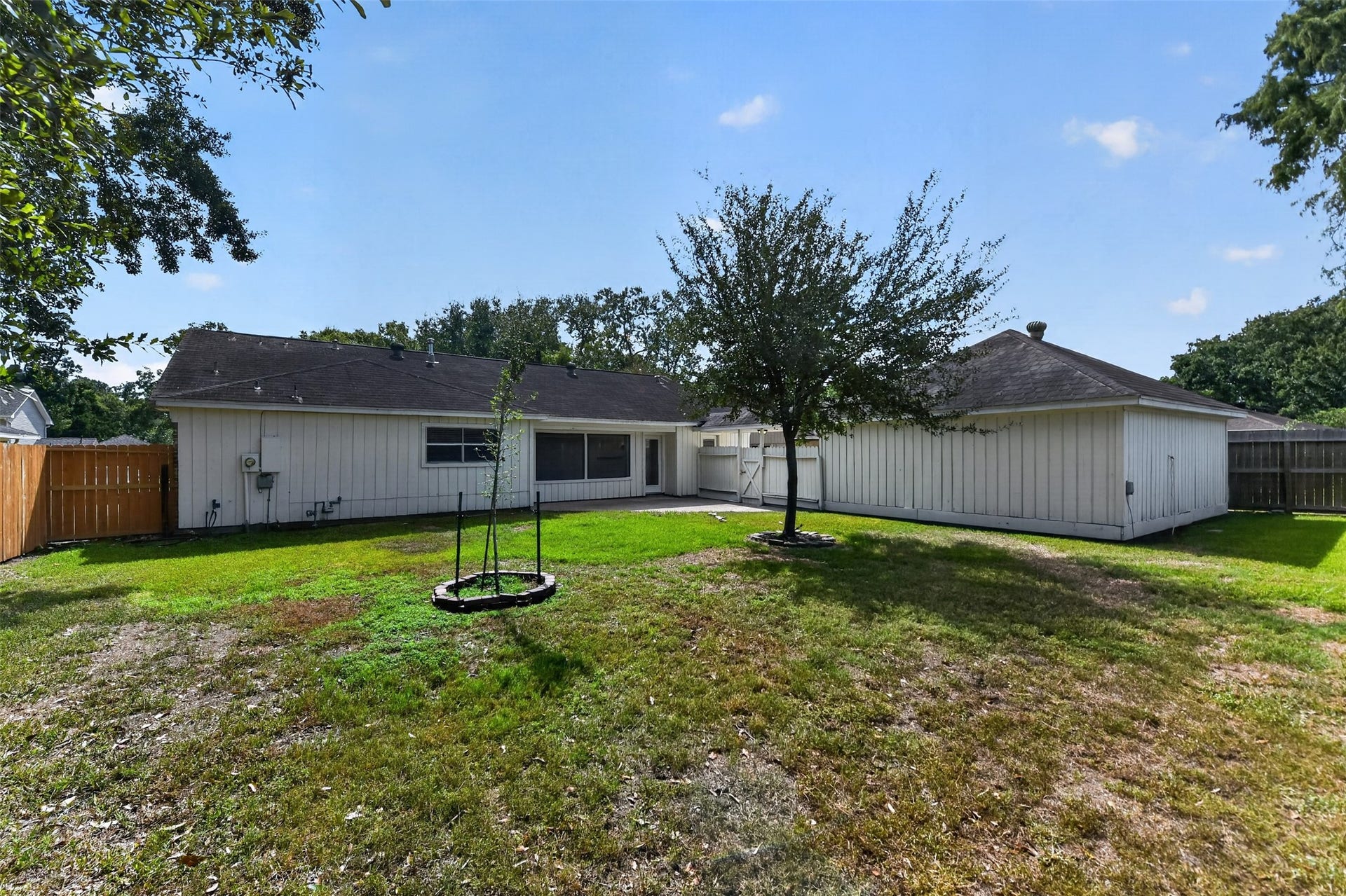 4023 Bayou Grove Drive, Seabrook, TX 77586 4023 Bayou Grove Drive, Seabrook, TX 77586