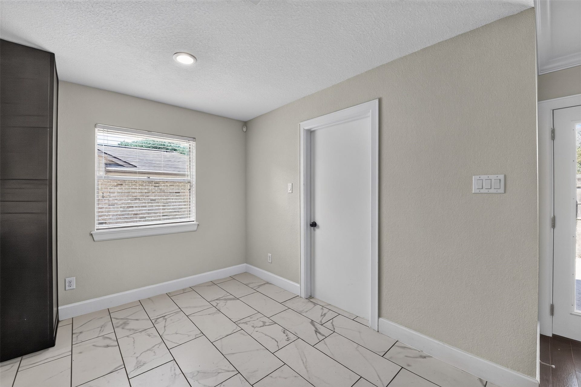 4023 Bayou Grove Drive, Seabrook, TX 77586 4023 Bayou Grove Drive, Seabrook, TX 77586