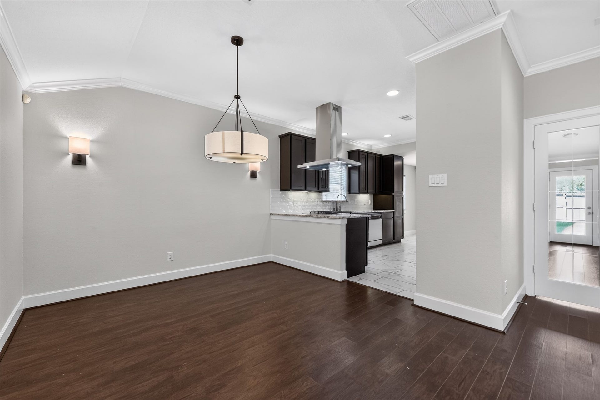 4023 Bayou Grove Drive, Seabrook, TX 77586 4023 Bayou Grove Drive, Seabrook, TX 77586