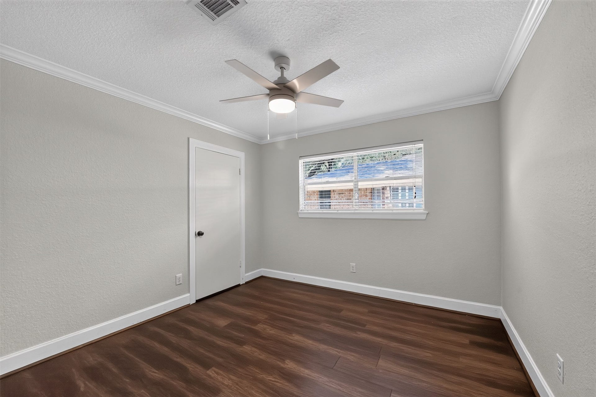 4023 Bayou Grove Drive, Seabrook, TX 77586 4023 Bayou Grove Drive, Seabrook, TX 77586