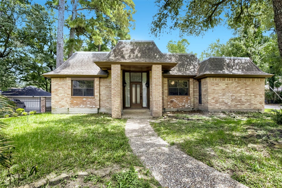 Property photo for 3811 Sunstone Drive, Houston, TX