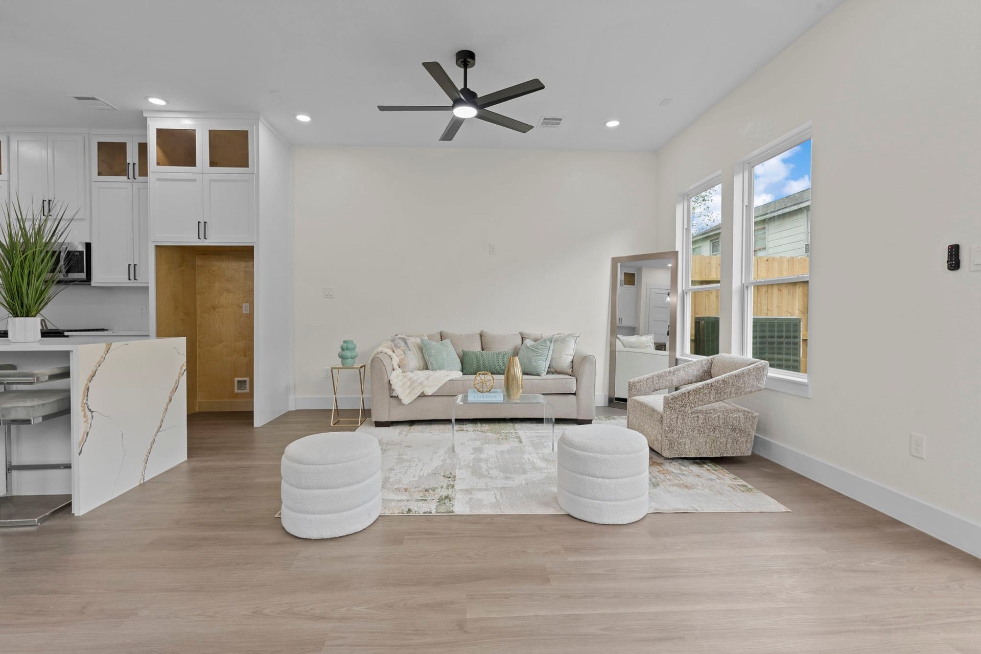 6818 Avenue F, Houston, TX 77011 6818 Avenue F, Houston, TX 77011