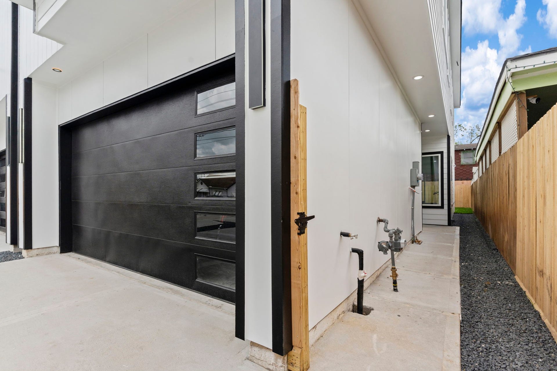 6818 Avenue F, Houston, TX 77011 6818 Avenue F, Houston, TX 77011