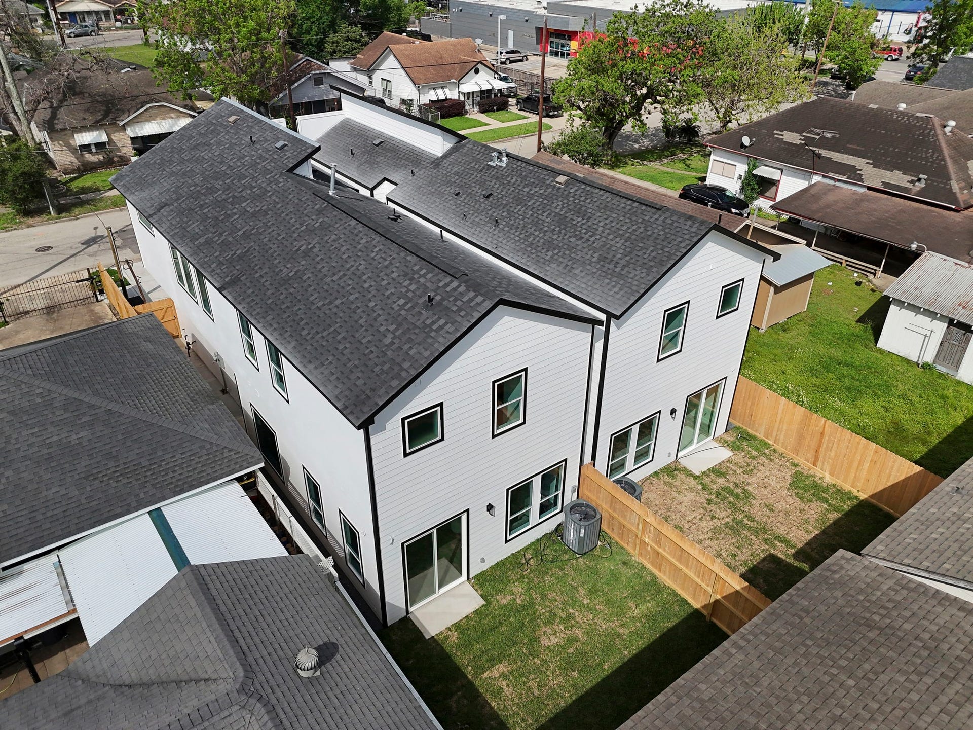 6818 Avenue F, Houston, TX 77011 6818 Avenue F, Houston, TX 77011