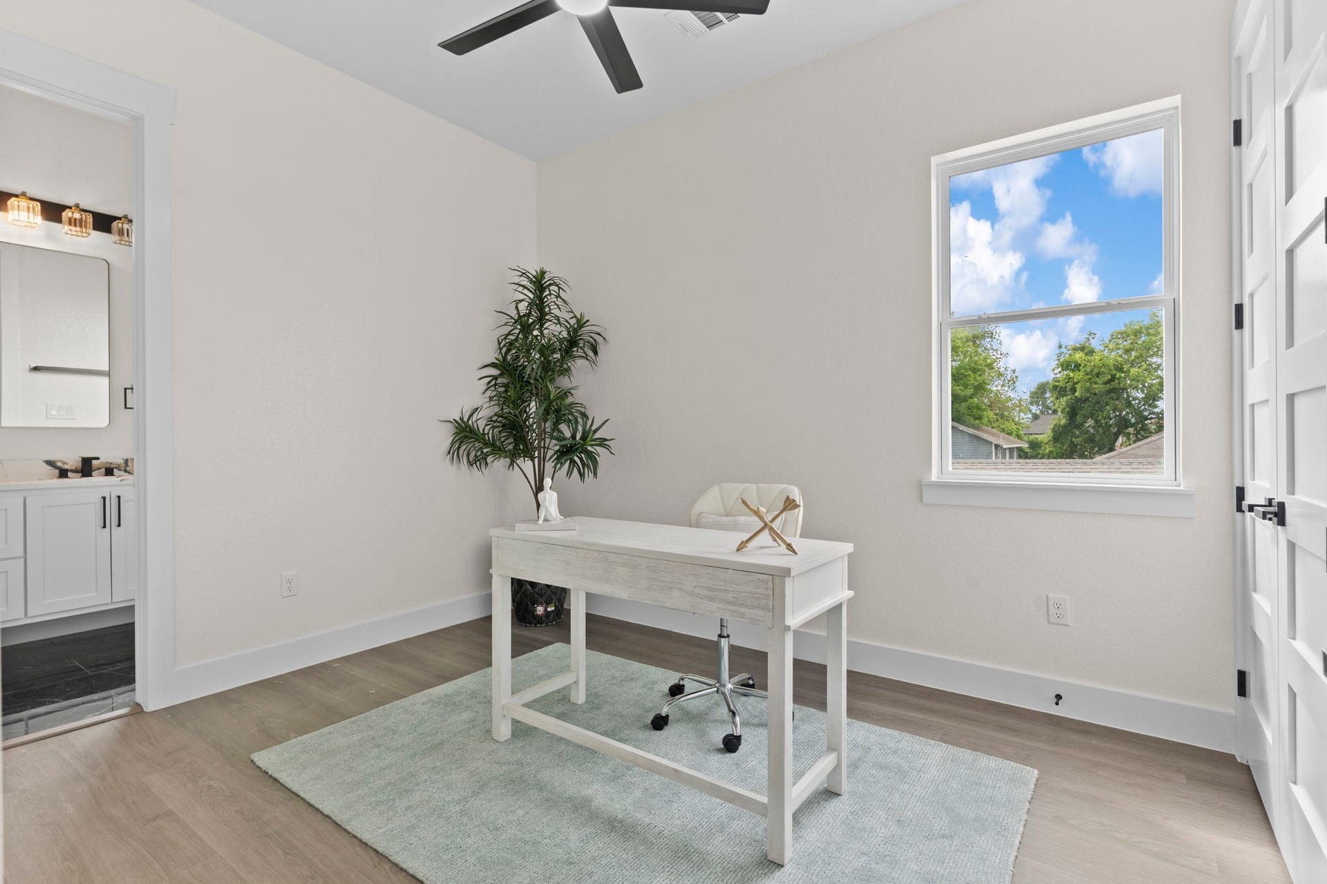 6818 Avenue F, Houston, TX 77011 6818 Avenue F, Houston, TX 77011