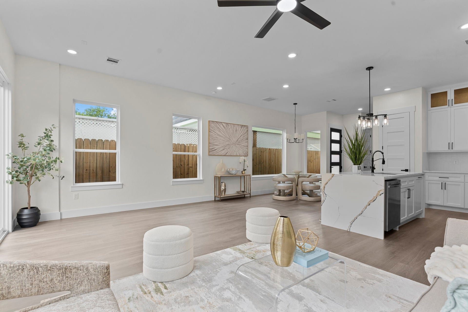 6818 Avenue F, Houston, TX 77011 6818 Avenue F, Houston, TX 77011