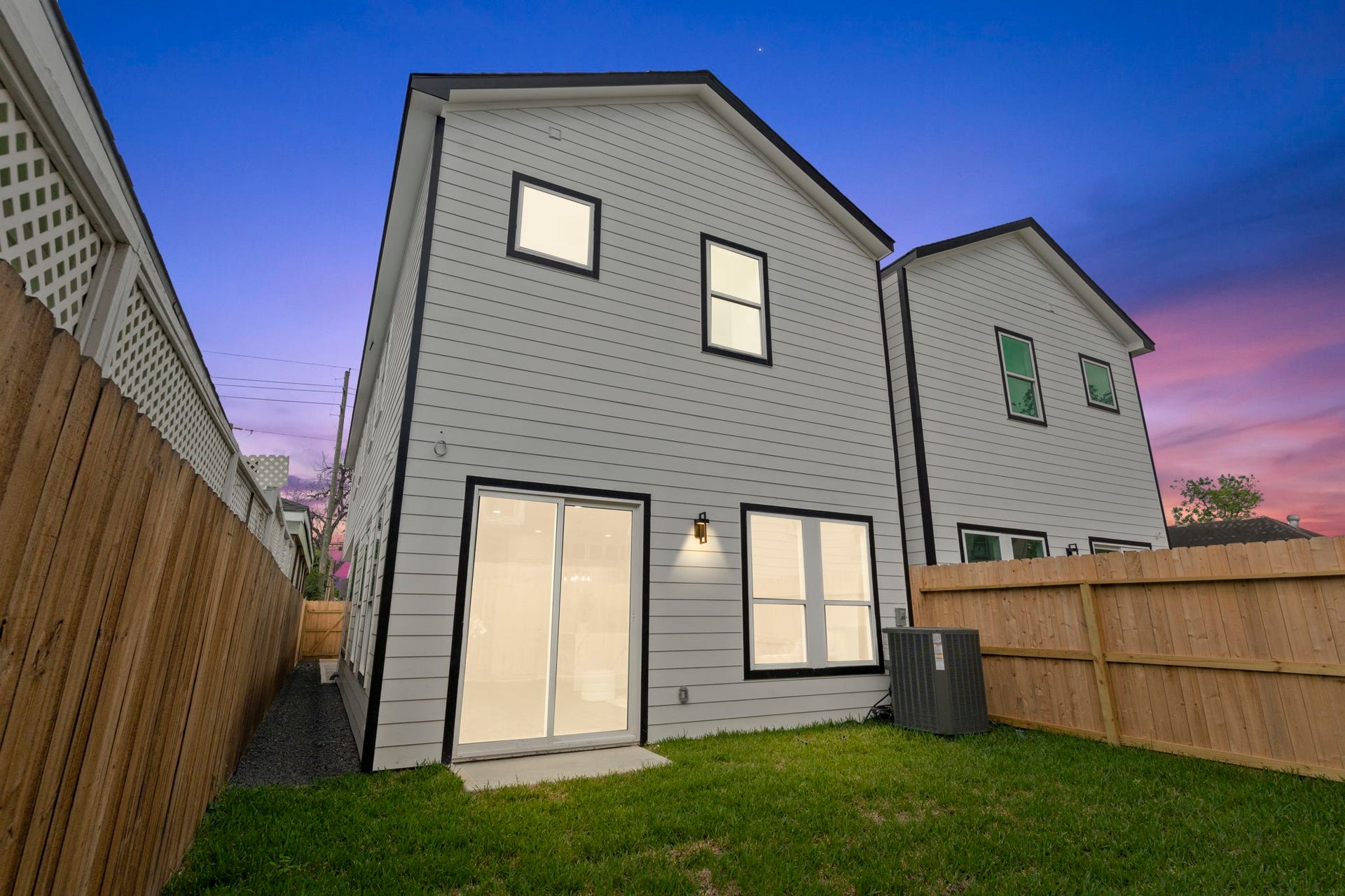 6818 Avenue F, Houston, TX 77011 6818 Avenue F, Houston, TX 77011