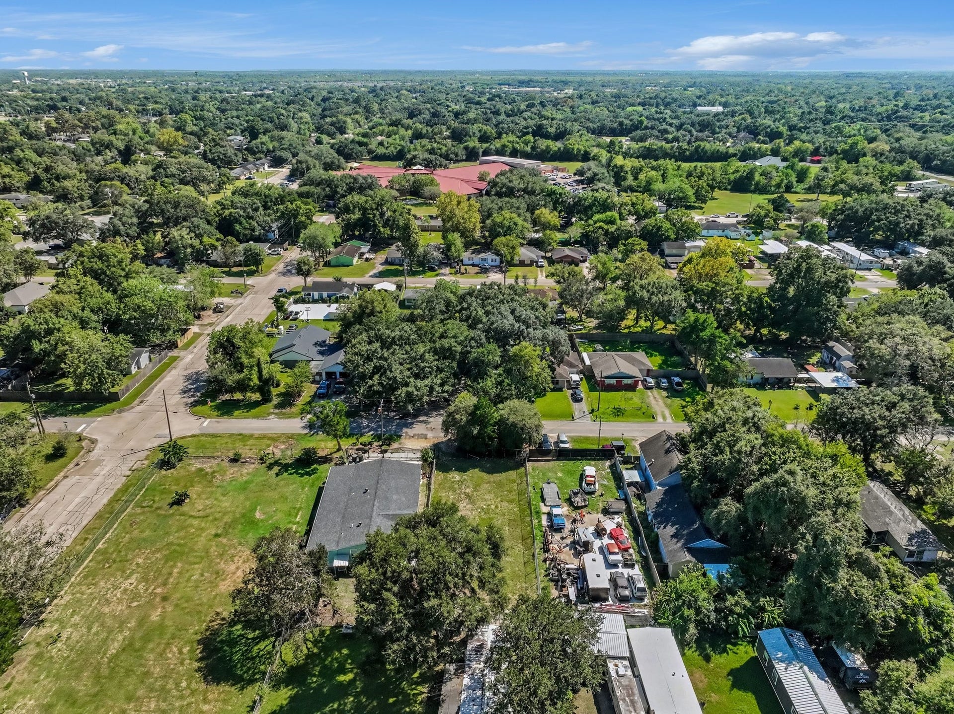 1814 W Blum Street, Alvin, TX 77511 1814 W Blum Street, Alvin, TX 77511