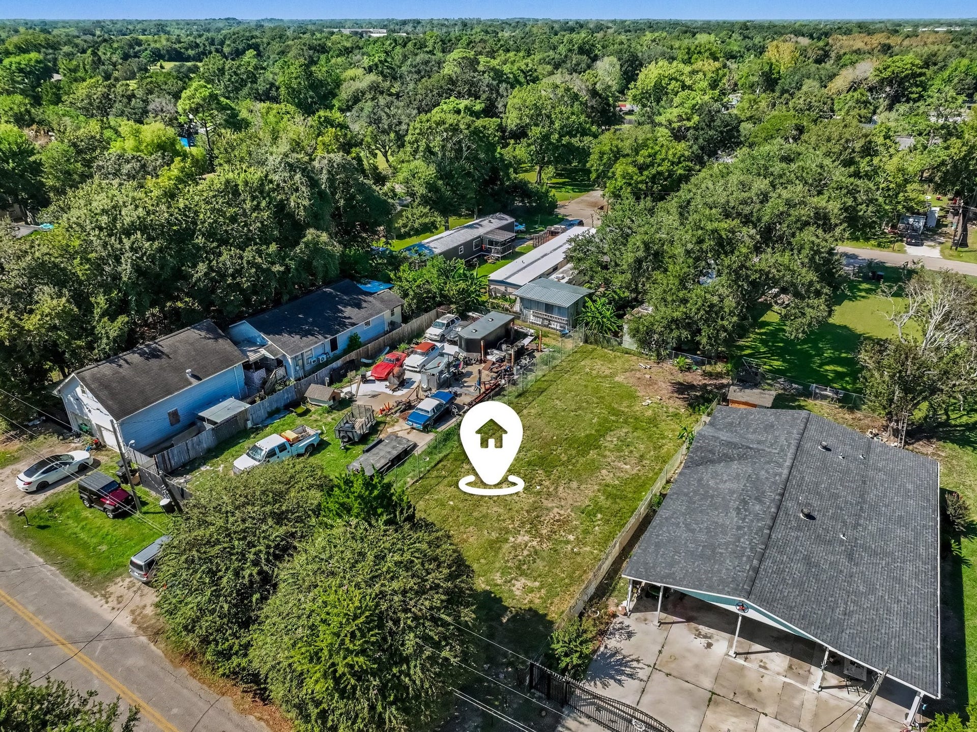 1814 W Blum Street, Alvin, TX 77511 1814 W Blum Street, Alvin, TX 77511