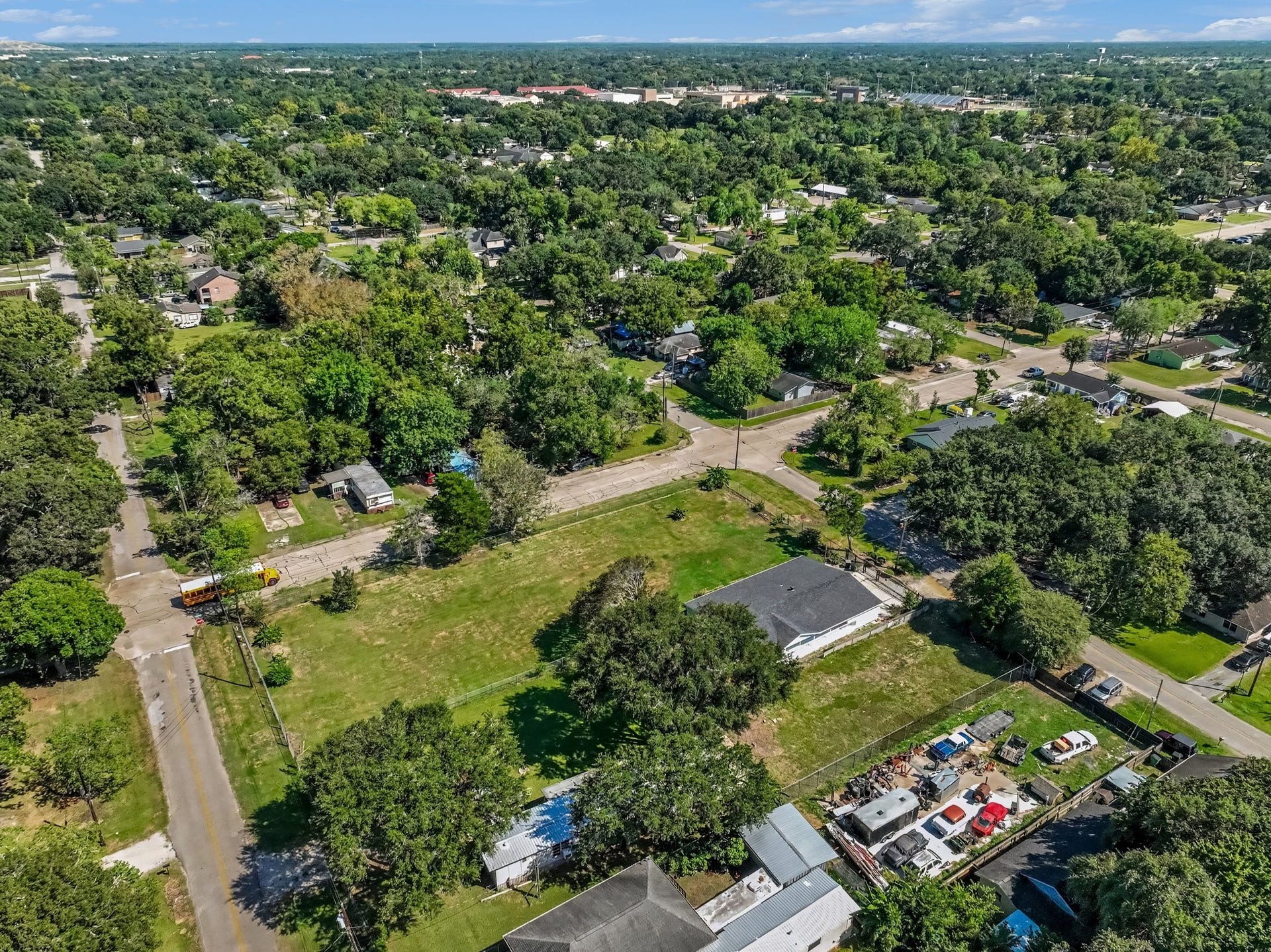 1814 W Blum Street, Alvin, TX 77511 1814 W Blum Street, Alvin, TX 77511