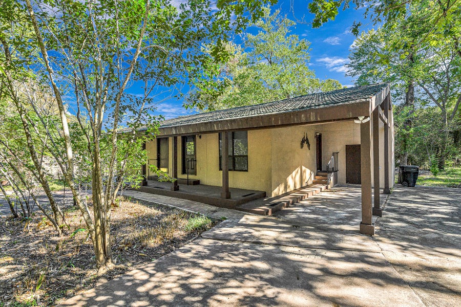 Property photo for 32B E Rivercrest Drive, Houston, TX