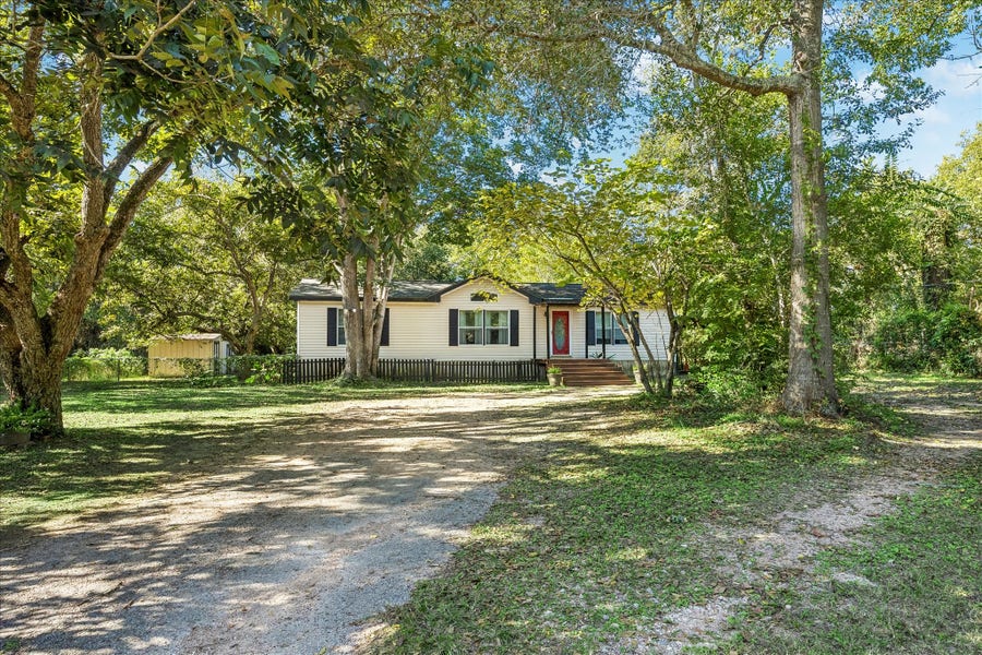 Property photo for 35509 Royal Road, Pattison, TX