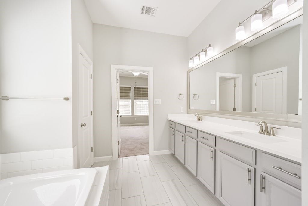123 Castlegate Lane, Houston, TX 77065